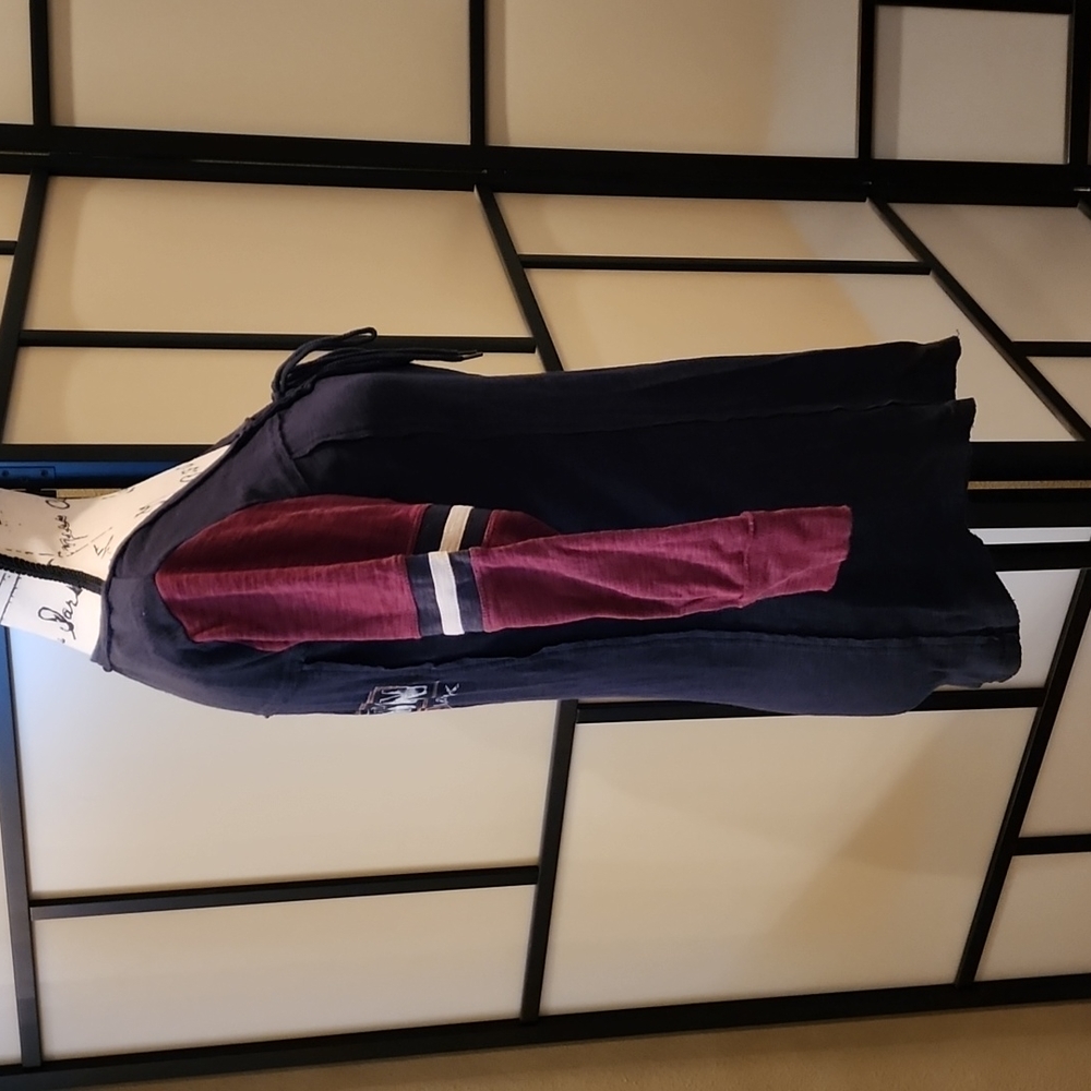 Harley Davidson black, burgundy white stripe (M) - Picture 8 of 9